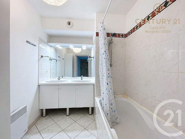 Appartement F3 à vendre - 3 pièces - 79.0 m2 - MARSEILLE - 13008 - PROVENCE-ALPES-COTE-D-AZUR - Century 21 Carré D'Or