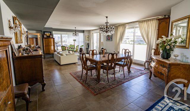 Appartement F4 à vendre - 4 pièces - 130.1 m2 - MARSEILLE - 13008 - PROVENCE-ALPES-COTE-D-AZUR - Century 21 Carré D'Or