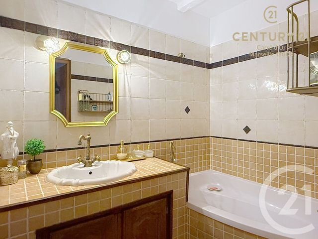 Appartement F3 à vendre - 3 pièces - 58.24 m2 - MARSEILLE - 13011 - PROVENCE-ALPES-COTE-D-AZUR - Century 21 Carré D'Or