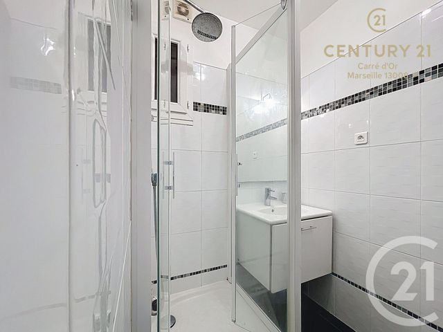 Appartement T3 à vendre - 4 pièces - 100.0 m2 - MARSEILLE - 13008 - PROVENCE-ALPES-COTE-D-AZUR - Century 21 Carré D'Or