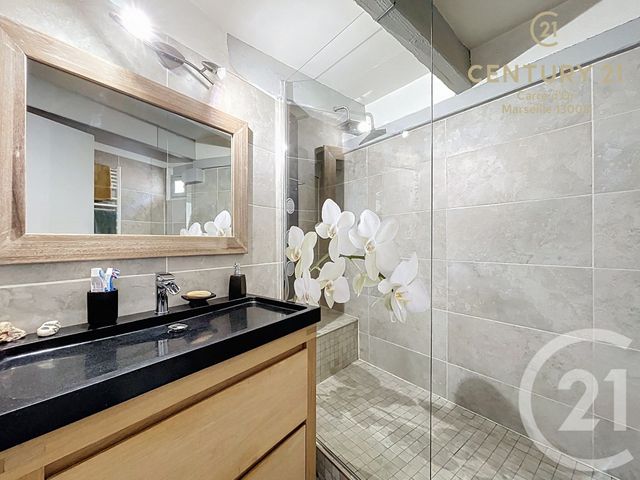 Appartement F4 à vendre - 4 pièces - 78.43 m2 - MARSEILLE - 13007 - PROVENCE-ALPES-COTE-D-AZUR - Century 21 Carré D'Or