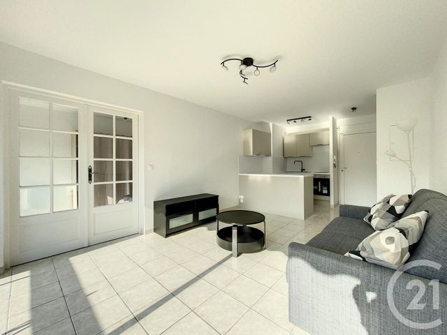 Appartement T2 à louer - 2 pièces - 37.7 m2 - MARSEILLE - 13008 - PROVENCE-ALPES-COTE-D-AZUR - Century 21 Carré D'Or