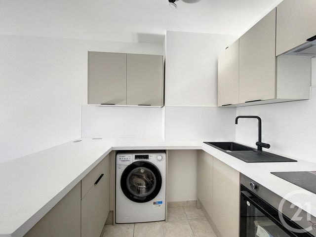 Appartement T2 à louer - 2 pièces - 37.7 m2 - MARSEILLE - 13008 - PROVENCE-ALPES-COTE-D-AZUR - Century 21 Carré D'Or