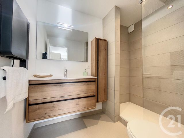 Appartement T2 à louer - 2 pièces - 37.7 m2 - MARSEILLE - 13008 - PROVENCE-ALPES-COTE-D-AZUR - Century 21 Carré D'Or