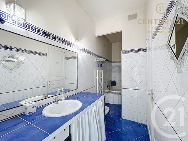 Appartement F3 à vendre - 3 pièces - 68.9 m2 - MARSEILLE - 13008 - PROVENCE-ALPES-COTE-D-AZUR - Century 21 Carré D'Or