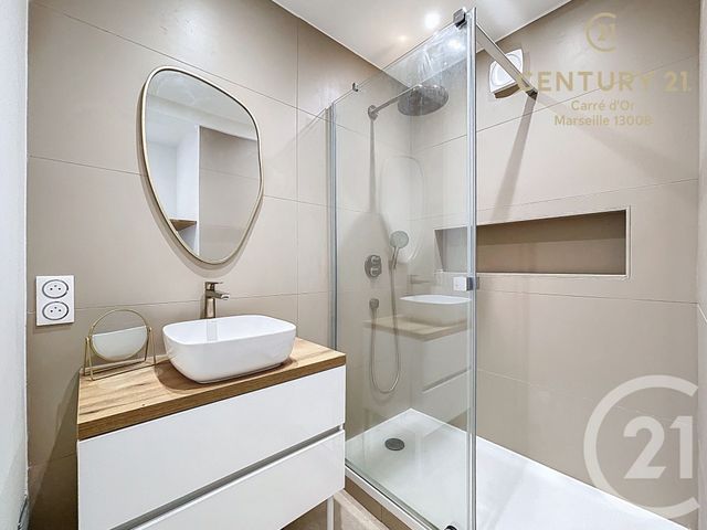 Appartement F3 à vendre - 3 pièces - 84.43 m2 - MARSEILLE - 13008 - PROVENCE-ALPES-COTE-D-AZUR - Century 21 Carré D'Or