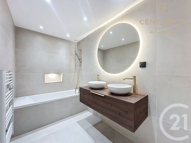 Appartement F4 à vendre - 4 pièces - 104.57 m2 - MARSEILLE - 13008 - PROVENCE-ALPES-COTE-D-AZUR - Century 21 Carré D'Or