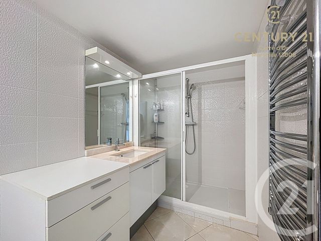 Appartement F3 à vendre - 3 pièces - 86.21 m2 - MARSEILLE - 13008 - PROVENCE-ALPES-COTE-D-AZUR - Century 21 Carré D'Or