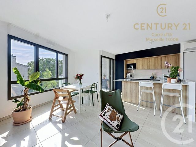 Appartement F3 à vendre - 3 pièces - 71.6 m2 - MARSEILLE - 13008 - PROVENCE-ALPES-COTE-D-AZUR - Century 21 Carré D'Or