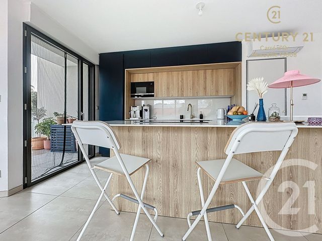 Appartement F3 à vendre - 3 pièces - 71.6 m2 - MARSEILLE - 13008 - PROVENCE-ALPES-COTE-D-AZUR - Century 21 Carré D'Or