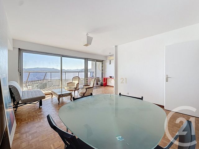 Appartement F3 à vendre - 3 pièces - 82.1 m2 - MARSEILLE - 13008 - PROVENCE-ALPES-COTE-D-AZUR - Century 21 Carré D'Or