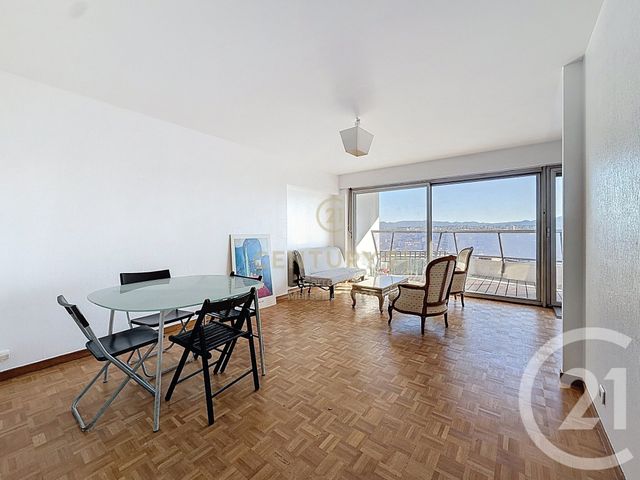 Appartement F3 à vendre - 3 pièces - 82.1 m2 - MARSEILLE - 13008 - PROVENCE-ALPES-COTE-D-AZUR - Century 21 Carré D'Or