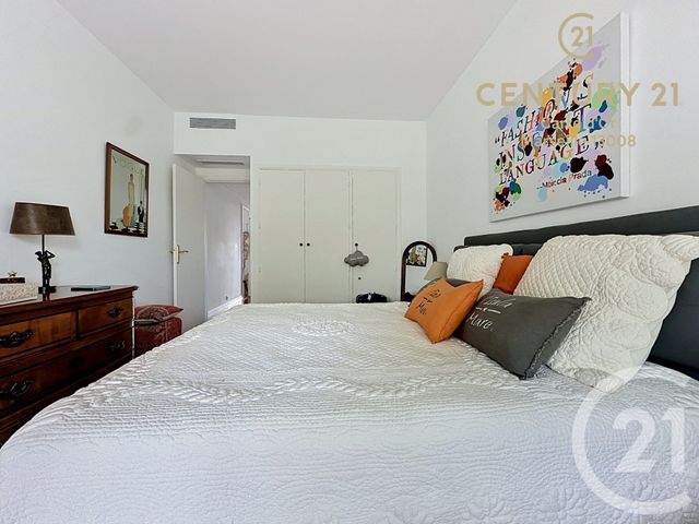 Appartement à vendre - 3 pièces - 94.0 m2 - MARSEILLE - 13008 - PROVENCE-ALPES-COTE-D-AZUR - Century 21 Carré D'Or