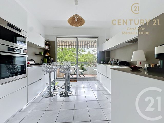 Appartement à vendre - 3 pièces - 94.0 m2 - MARSEILLE - 13008 - PROVENCE-ALPES-COTE-D-AZUR - Century 21 Carré D'Or