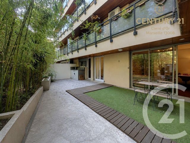 Appartement à vendre - 4 pièces - 86.4 m2 - MARSEILLE - 13008 - PROVENCE-ALPES-COTE-D-AZUR - Century 21 Carré D'Or