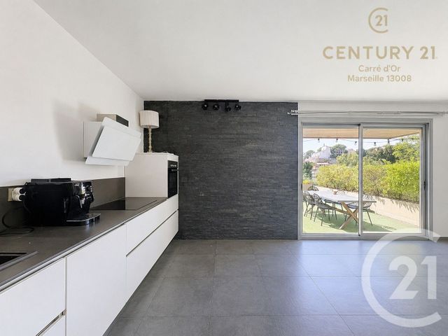 Appartement à vendre - 4 pièces - 86.4 m2 - MARSEILLE - 13008 - PROVENCE-ALPES-COTE-D-AZUR - Century 21 Carré D'Or
