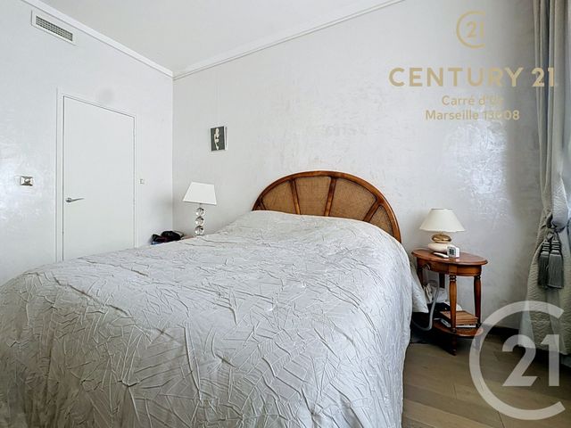 Appartement F4 à vendre - 4 pièces - 127.5 m2 - MARSEILLE - 13008 - PROVENCE-ALPES-COTE-D-AZUR - Century 21 Carré D'Or