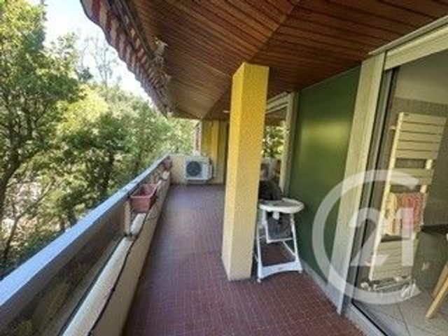 Appartement F4 à vendre - 4 pièces - 94.78 m2 - MARSEILLE - 13008 - PROVENCE-ALPES-COTE-D-AZUR - Century 21 Carré D'Or