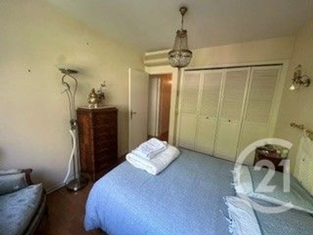 Appartement F4 à vendre - 4 pièces - 94.78 m2 - MARSEILLE - 13008 - PROVENCE-ALPES-COTE-D-AZUR - Century 21 Carré D'Or